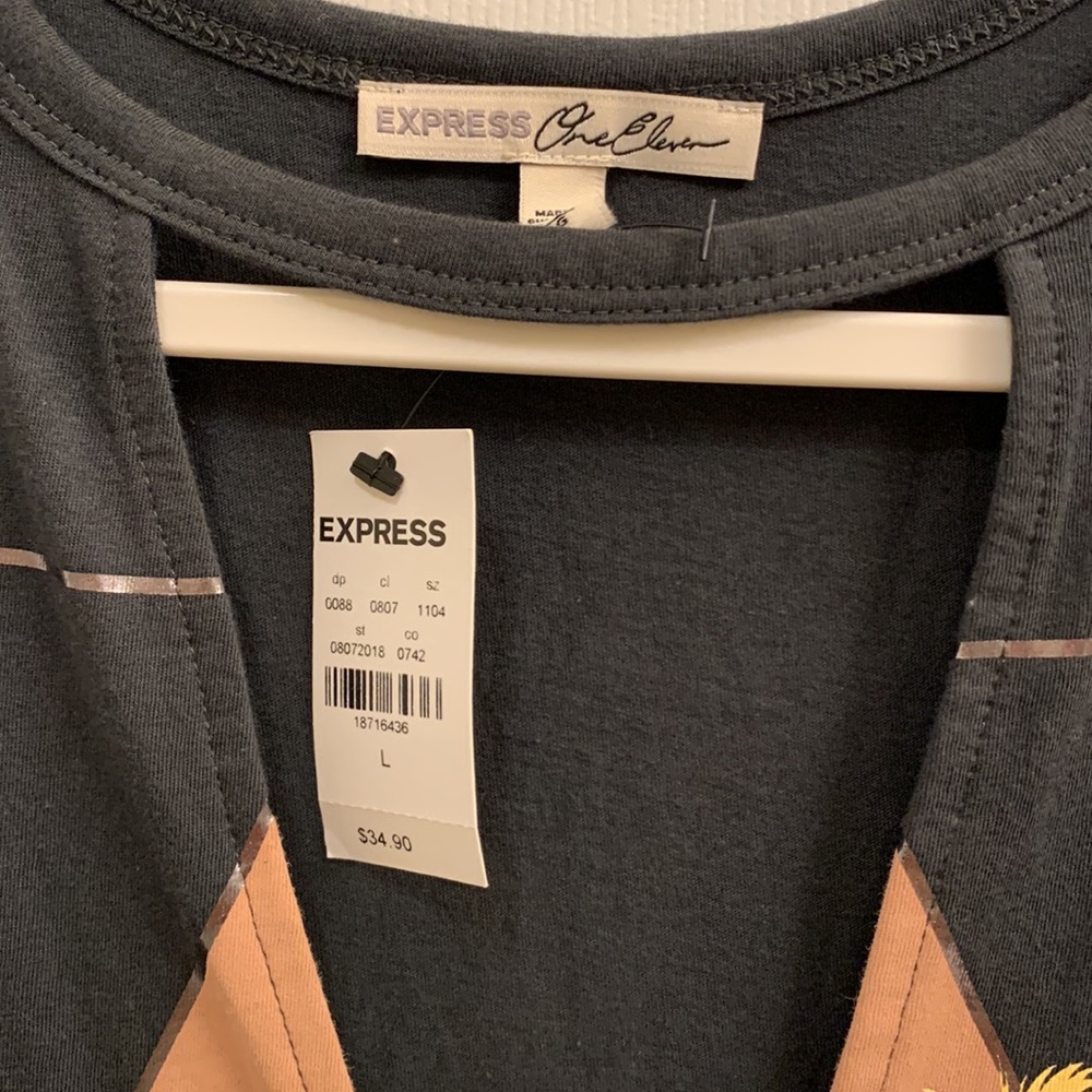 Express Top - Picture 3 of 5